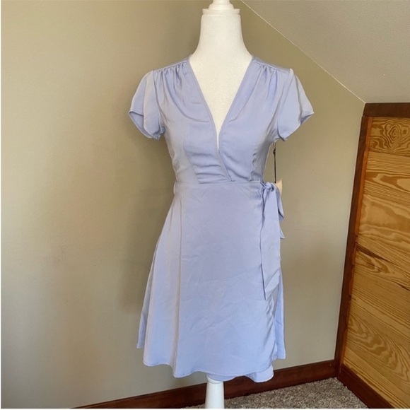Superdown Kaia Light Blue Wrap Mini Dress Extra Small NWT - Picture 2 of 12